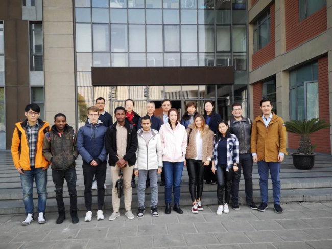 职工座谈会1 职工座谈会1